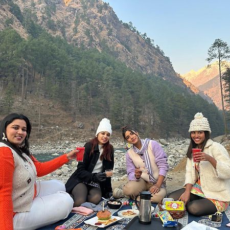 The Royal Orchard Kasol Hotel Kültér fotó