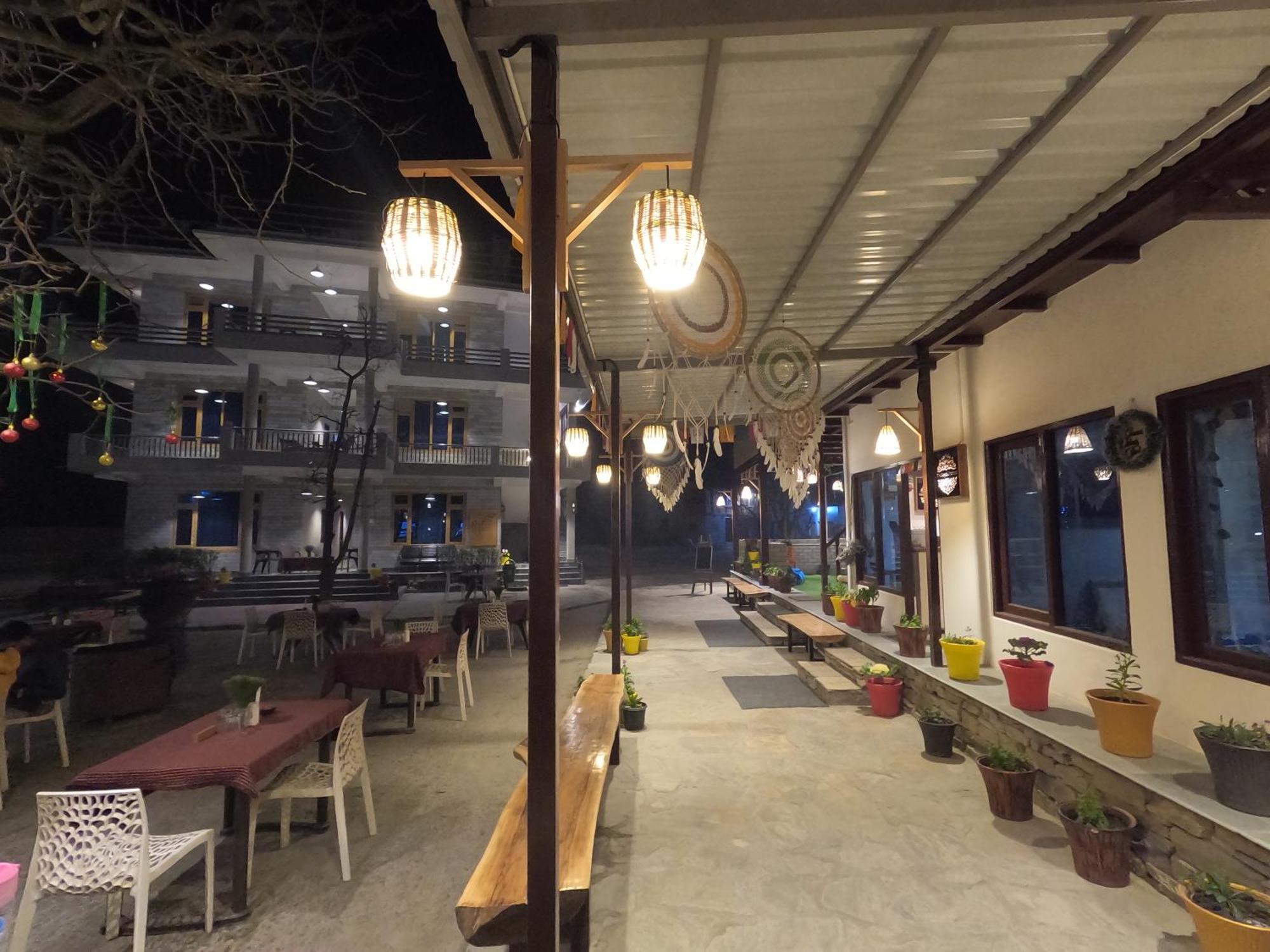 The Royal Orchard Kasol Hotel Kültér fotó