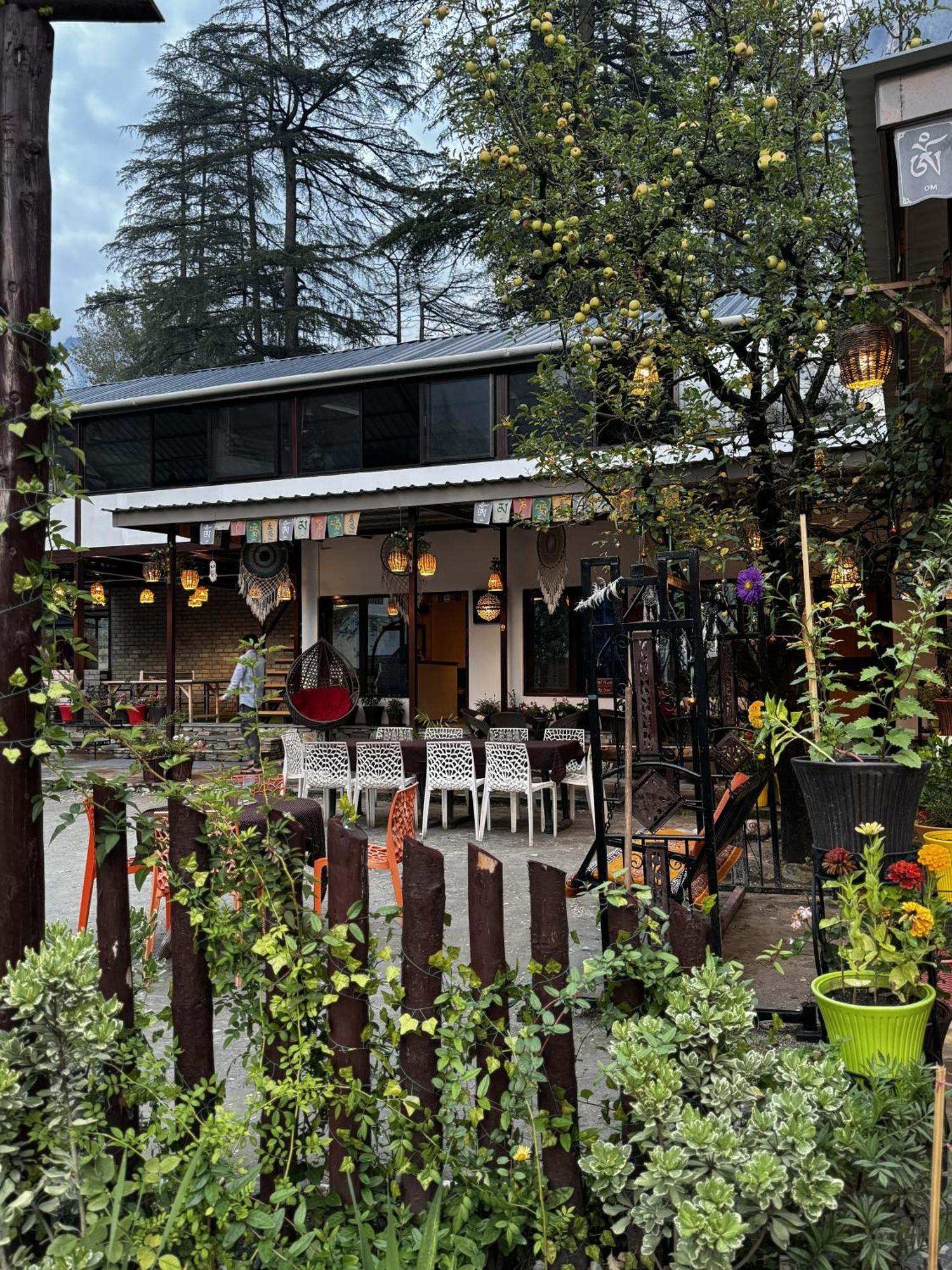 The Royal Orchard Kasol Hotel Kültér fotó
