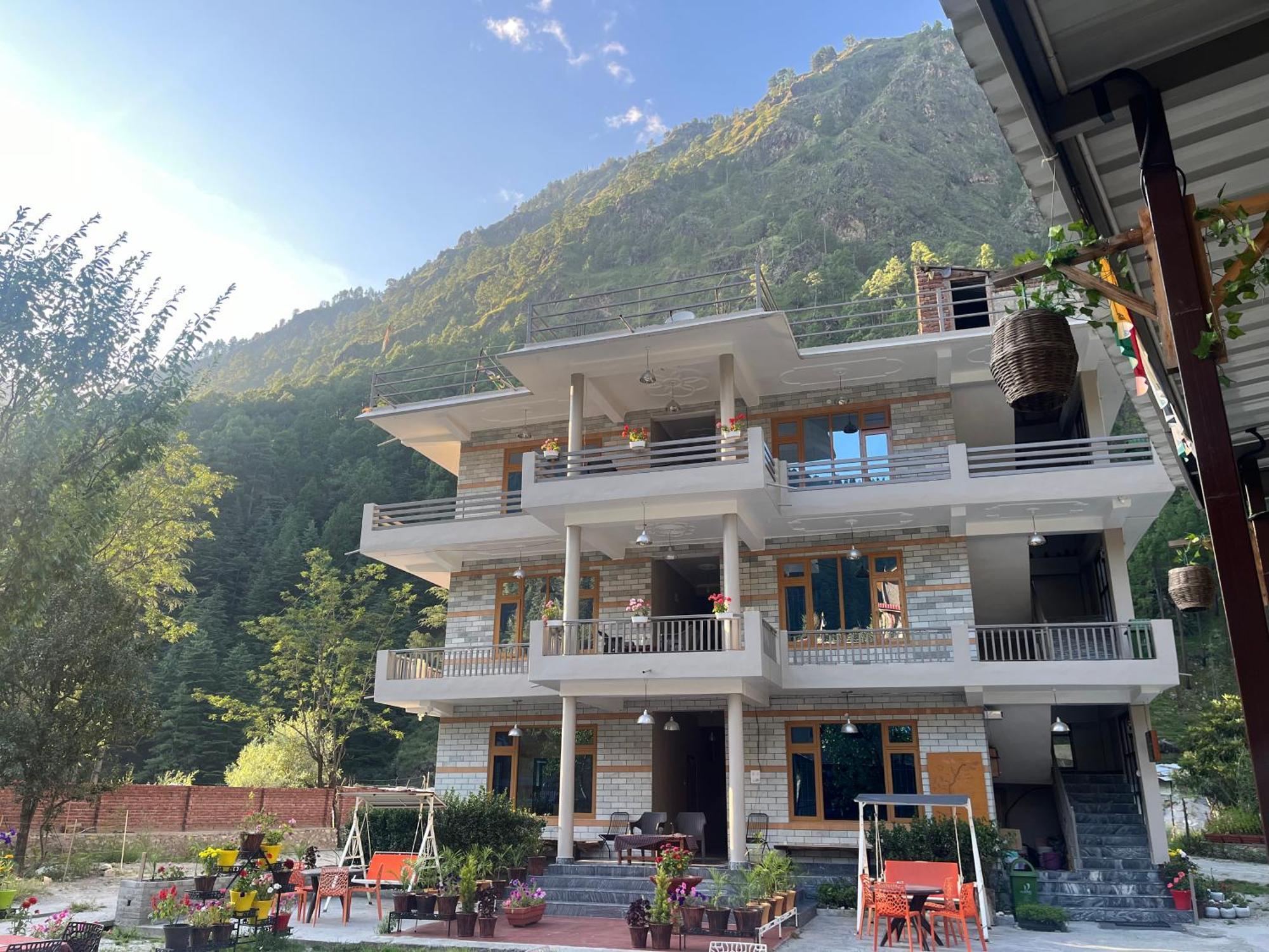 The Royal Orchard Kasol Hotel Kültér fotó