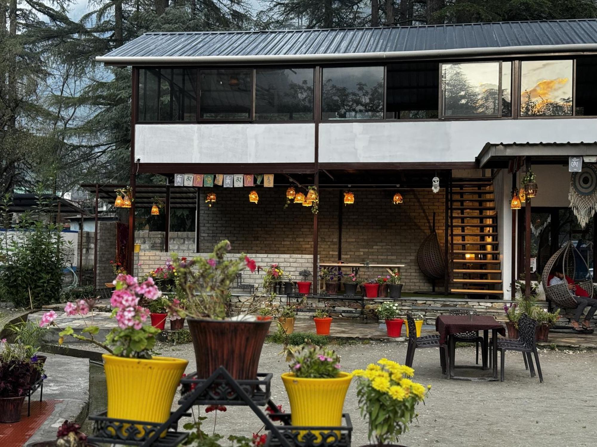 The Royal Orchard Kasol Hotel Kültér fotó